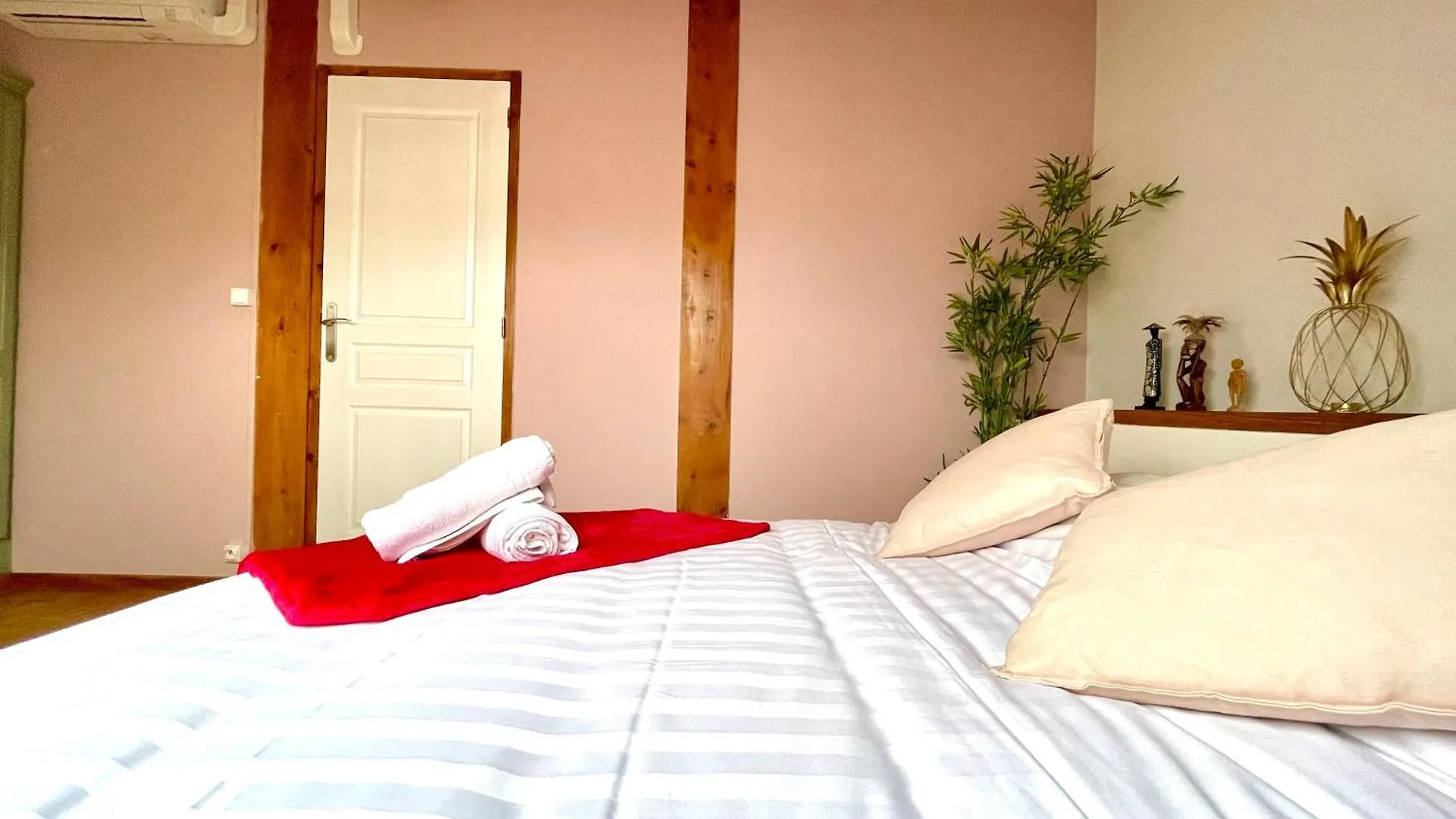 Bngo I Le Spacieux I 9 Personnes, Climatisation, Parking Gratuit, 3 Chambres, 6 Lits, Gare Partdieu, Centre De ليون 0*,  فرنسا