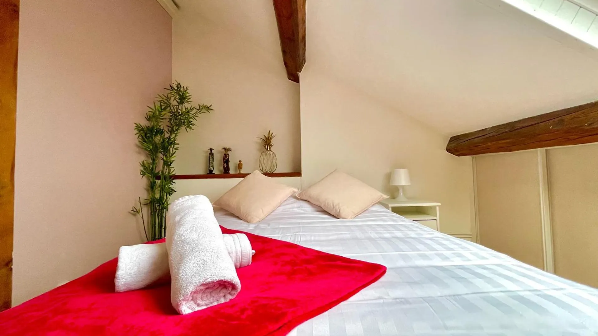 Bngo I Le Spacieux I 9 Personnes, Climatisation, Parking Gratuit, 3 Chambres, 6 Lits, Gare Partdieu, Centre De ليون شقة